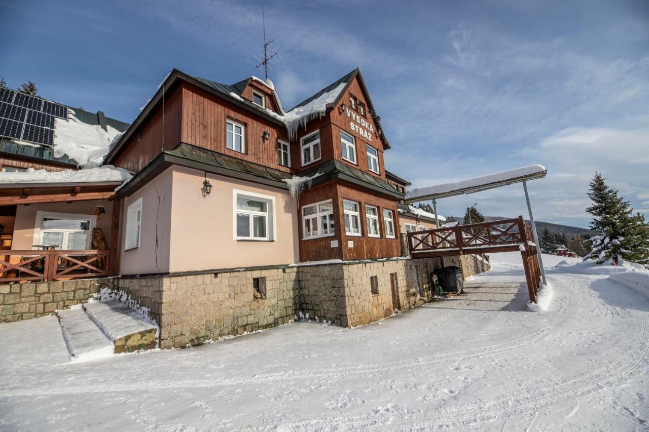 Penzion Vysoka Straz Pec pod Snezkou Luaran gambar